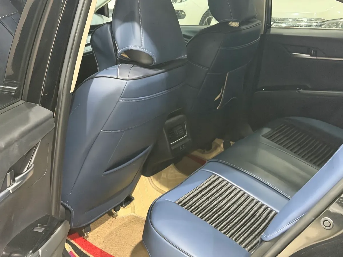 2024 Toyota Camry 2.0L 152HP L4 E-CVT Hybrid,autocango,china used car exporter,china ev exporter,chinese used car exporter,chinese used ev exporter