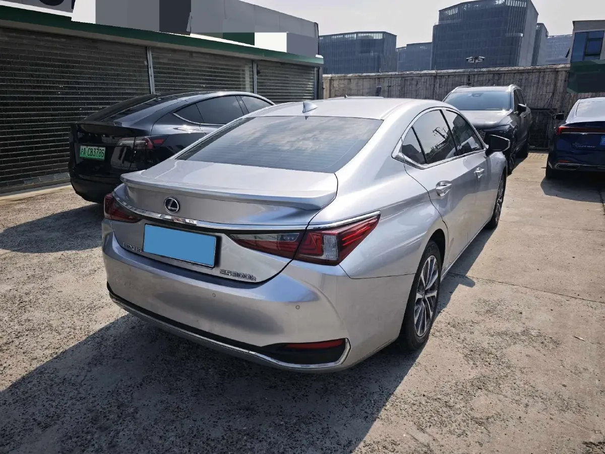 2021 Lexus ES 2.5L 178HP L4 E-CVT Hybrid,autocango,china used car exporter,china ev exporter,chinese used car exporter,chinese used ev exporter