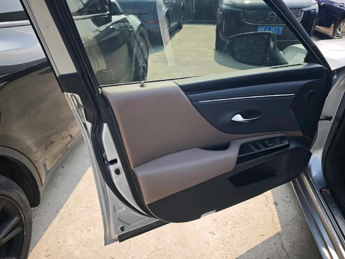 2021 Lexus ES 2.5L 178HP L4 E-CVT Hybrid,autocango,china used car exporter,china ev exporter,chinese used car exporter,chinese used ev exporter