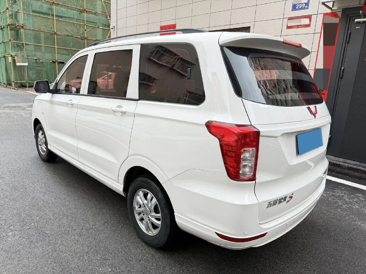 2019 WuLing HongGuang 1.5L 99HP L4 6MT,autocango,china used car exporter,china ev exporter,chinese used car exporter,chinese used ev exporter