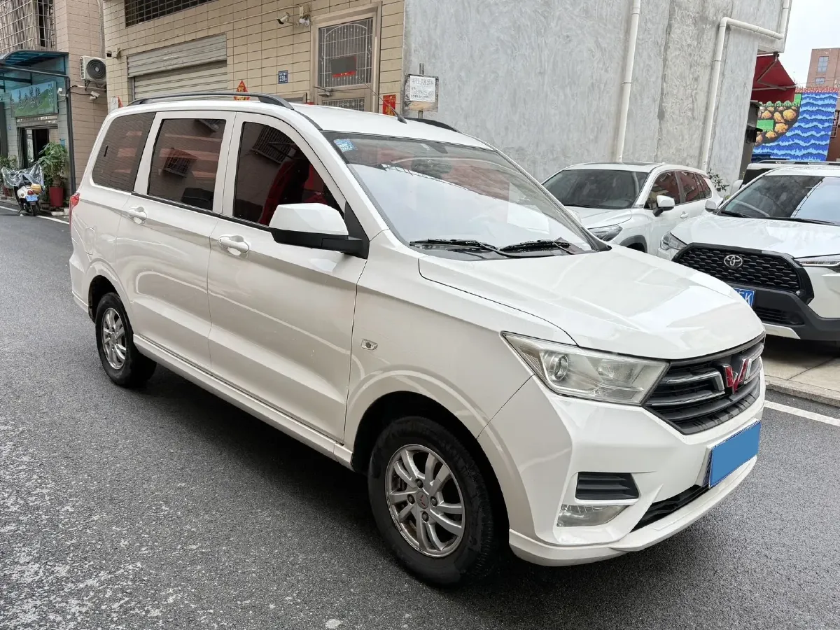 2019 WuLing HongGuang 1.5L 99HP L4 6MT,autocango,china used car exporter,china ev exporter,chinese used car exporter,chinese used ev exporter