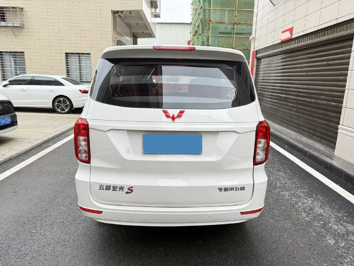 2019 WuLing HongGuang 1.5L 99HP L4 6MT,autocango,china used car exporter,china ev exporter,chinese used car exporter,chinese used ev exporter
