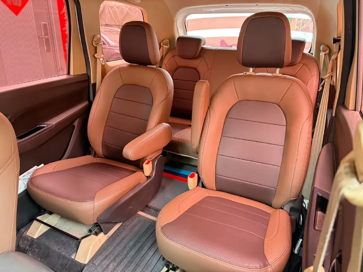 2019 WuLing HongGuang 1.5L 99HP L4 6MT,autocango,china used car exporter,china ev exporter,chinese used car exporter,chinese used ev exporter