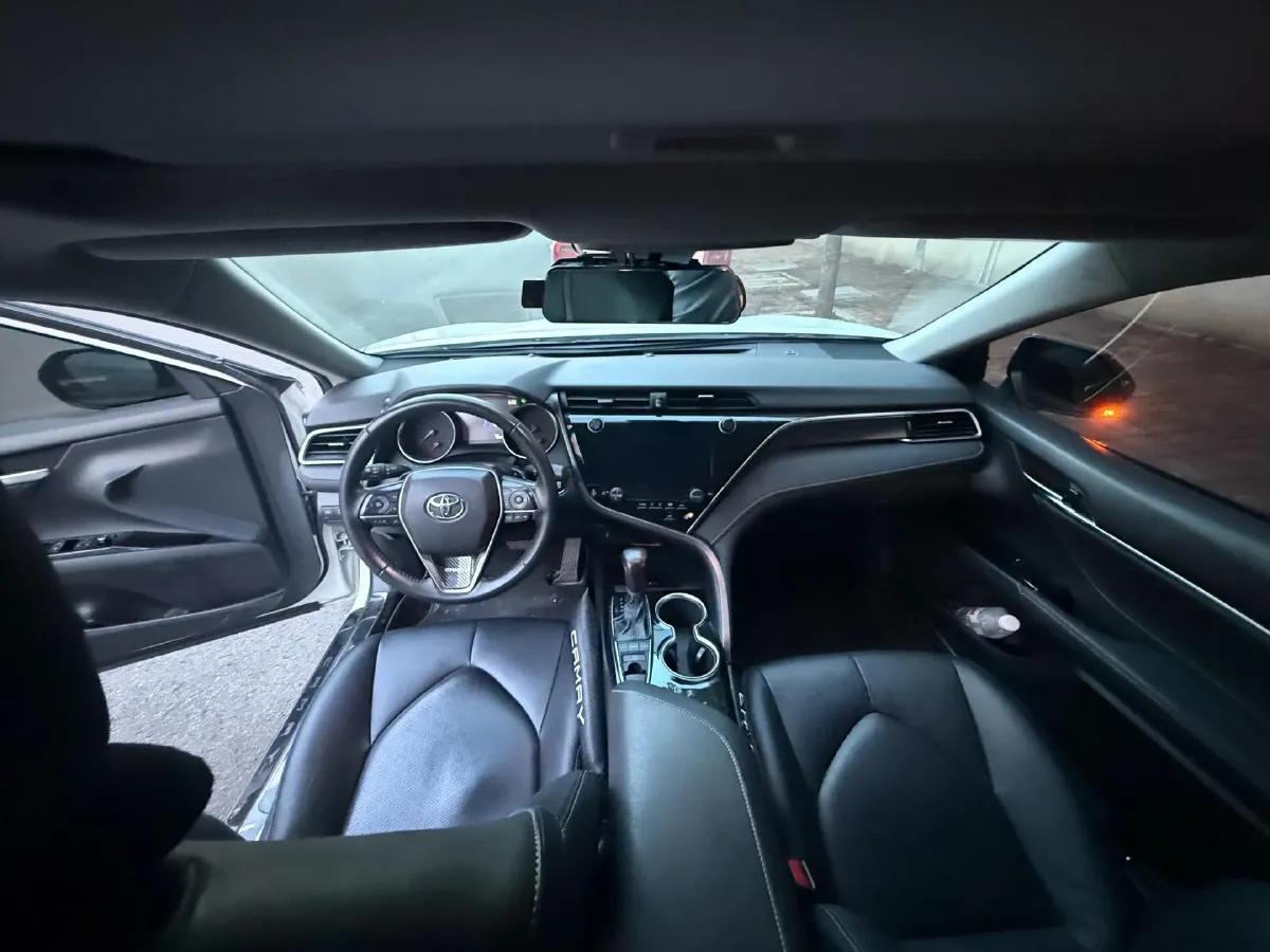 2021 Toyota Camry 2.5L 209HP L4 8AT,autocango,china used car exporter,china ev exporter,chinese used car exporter,chinese used ev exporter