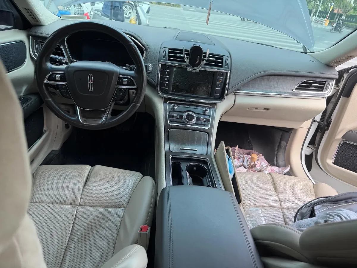 2019 Lincoln Continental 2.0T 261HP L4 6AT,autocango,china used car exporter,china ev exporter,chinese used car exporter,chinese used ev exporter