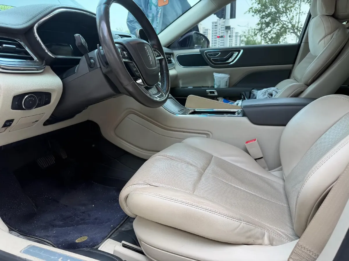 2019 Lincoln Continental 2.0T 261HP L4 6AT,autocango,china used car exporter,china ev exporter,chinese used car exporter,chinese used ev exporter