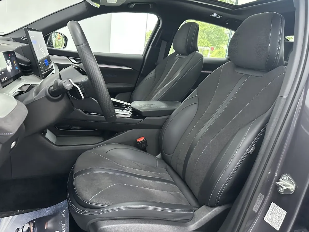 2025 Geely Preface 2.0T 238HP L4 8AT,autocango,china used car exporter,china ev exporter,chinese used car exporter,chinese used ev exporter