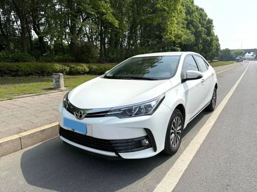 2017 Toyota Corolla 1.2T 116HP L4 6MT,autocango,china used car exporter,china ev exporter,chinese used car exporter,chinese used ev exporter