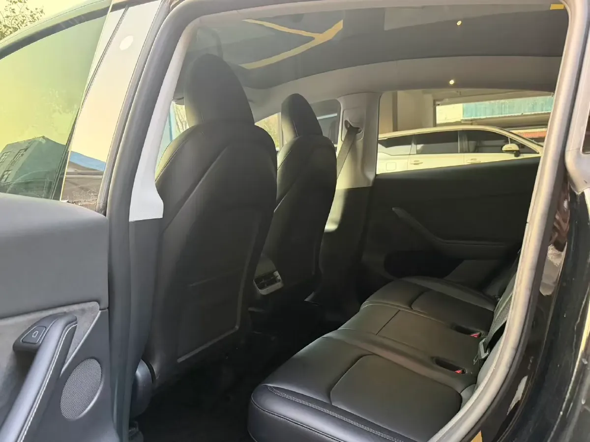 2022 Tesla Model Y BEV 60KWH,autocango,china used car exporter,china ev exporter,chinese used car exporter,chinese used ev exporter