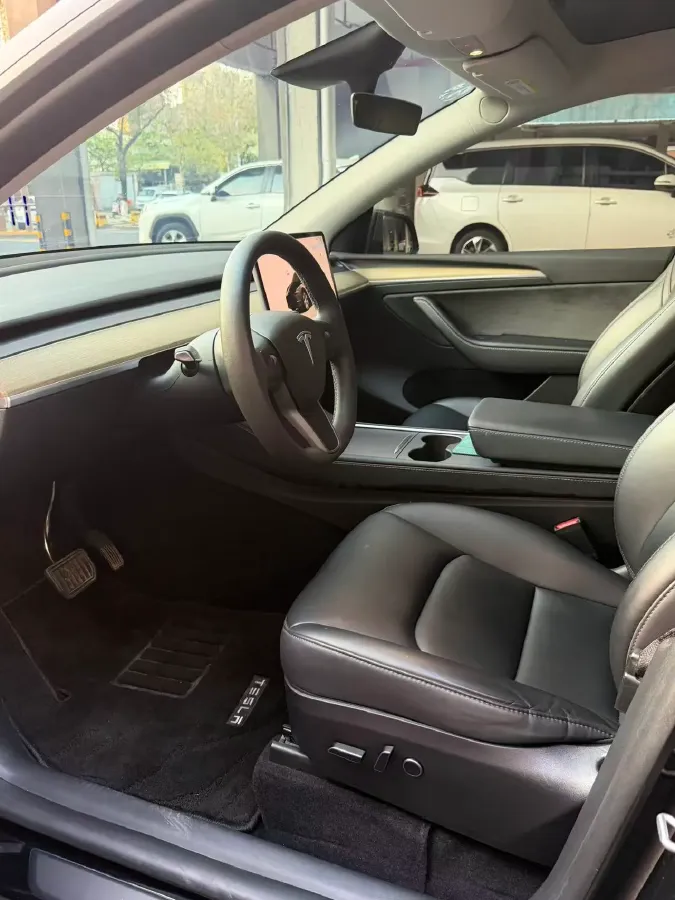 2022 Tesla Model Y BEV 60KWH,autocango,china used car exporter,china ev exporter,chinese used car exporter,chinese used ev exporter