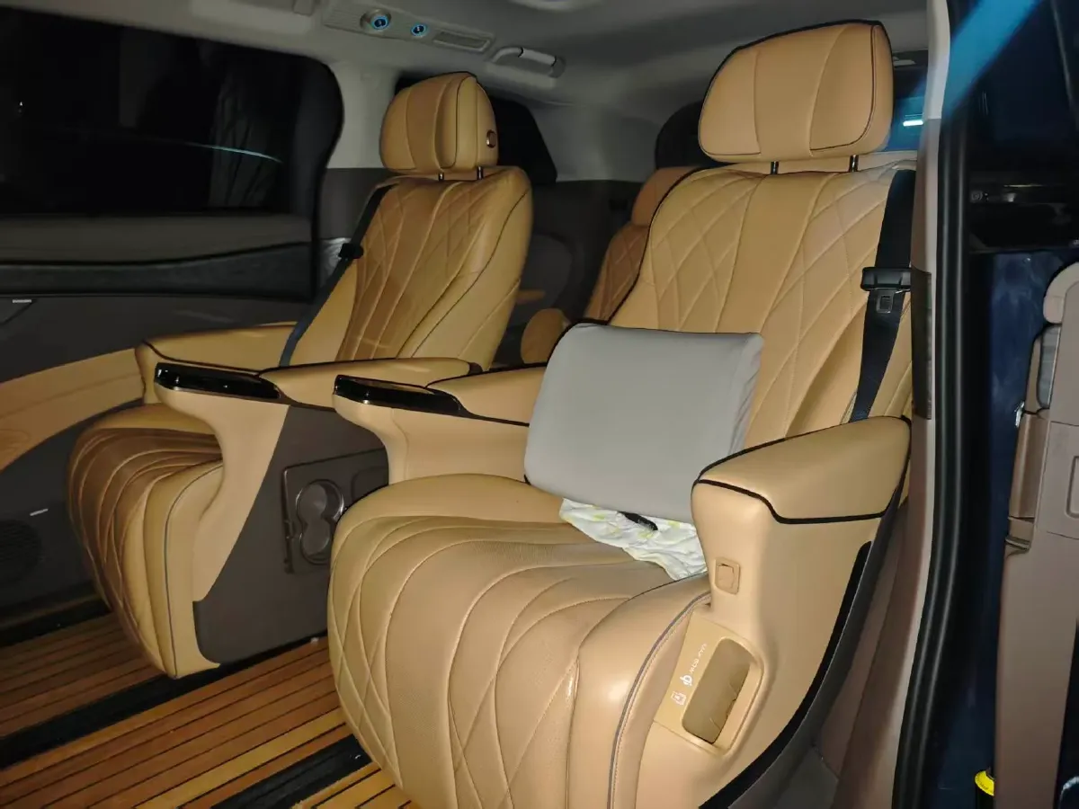 2022 HongQi HS7 3.0T 337HP V6 8AT,autocango,china used car exporter,china ev exporter,chinese used car exporter,chinese used ev exporter