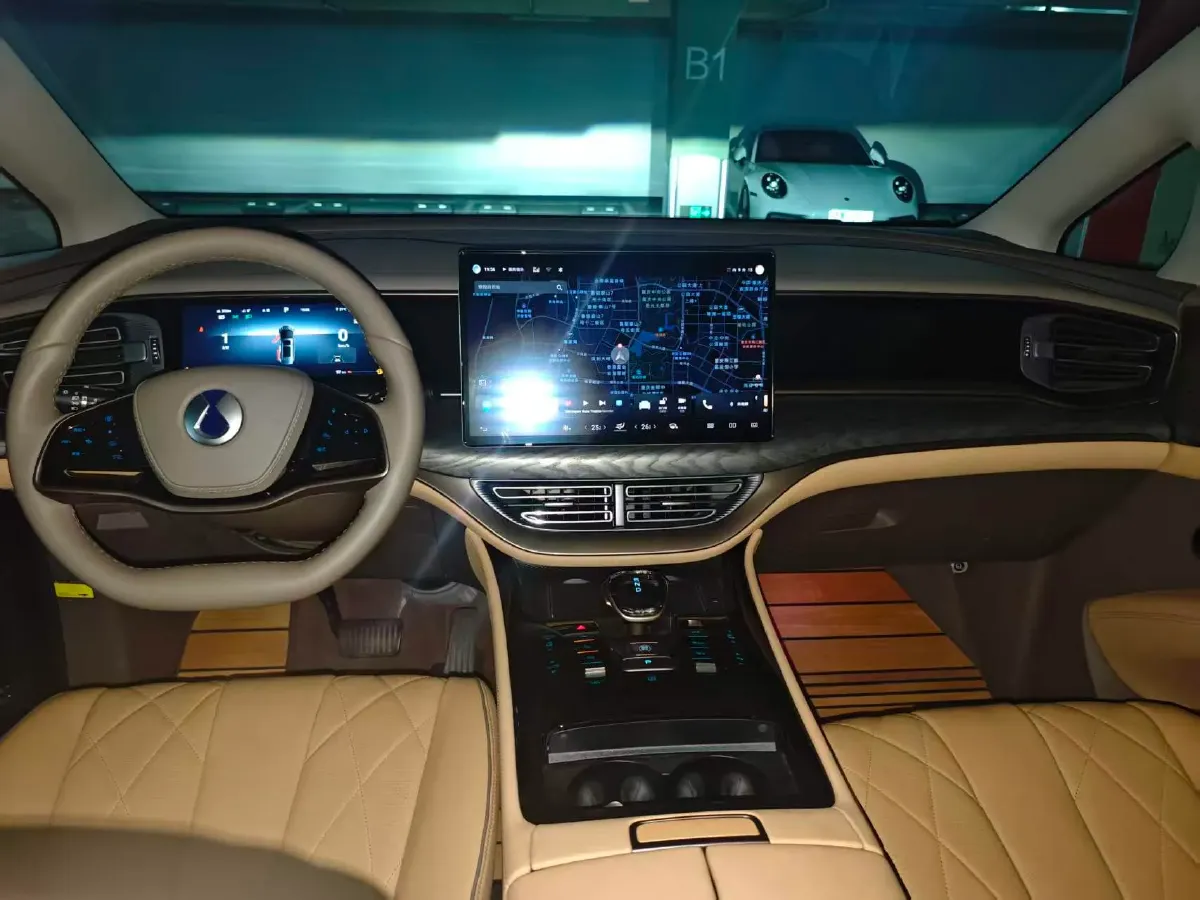 2022 HongQi HS7 3.0T 337HP V6 8AT,autocango,china used car exporter,china ev exporter,chinese used car exporter,chinese used ev exporter