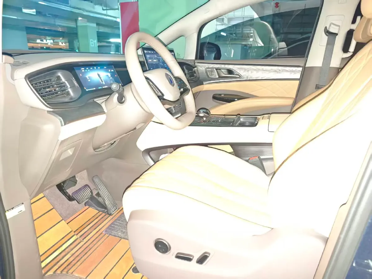 2022 HongQi HS7 3.0T 337HP V6 8AT,autocango,china used car exporter,china ev exporter,chinese used car exporter,chinese used ev exporter