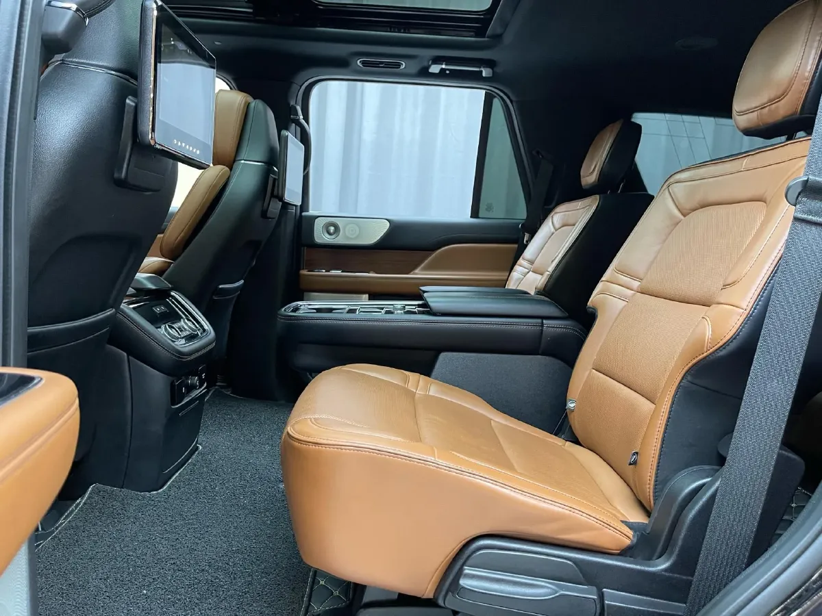 2019 Lincoln Navigator 3.5T 388HP V6 10AT,autocango,china used car exporter,china ev exporter,chinese used car exporter,chinese used ev exporter