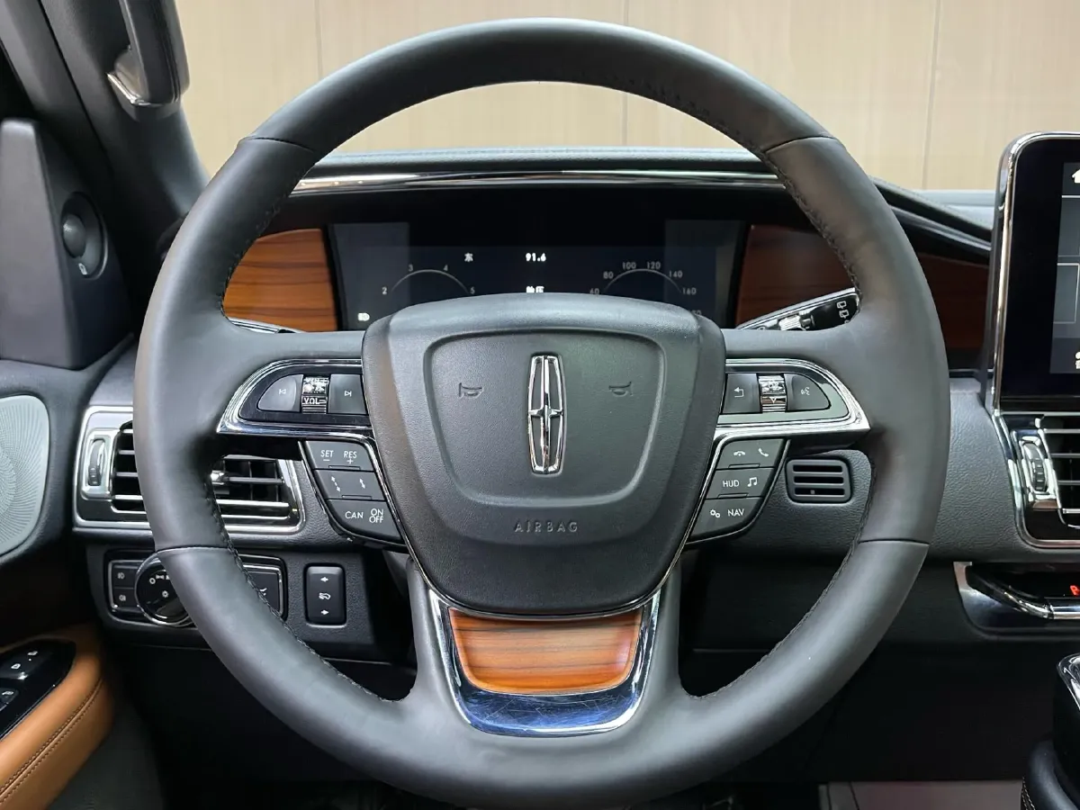 2019 Lincoln Navigator 3.5T 388HP V6 10AT,autocango,china used car exporter,china ev exporter,chinese used car exporter,chinese used ev exporter