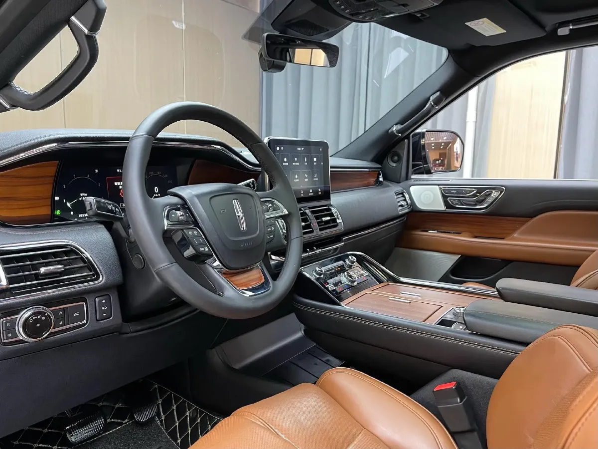 2019 Lincoln Navigator 3.5T 388HP V6 10AT,autocango,china used car exporter,china ev exporter,chinese used car exporter,chinese used ev exporter
