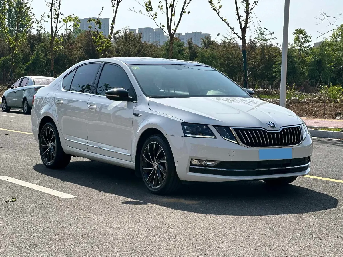 2018 Skoda Octavia 1.4T 150HP L4 7DCT,autocango,china used car exporter,china ev exporter,chinese used car exporter,chinese used ev exporter