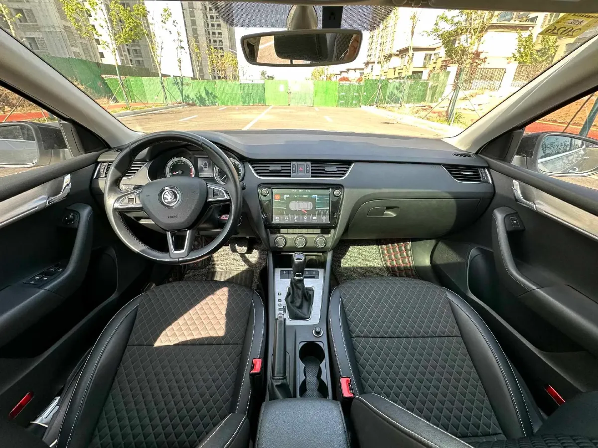 2018 Skoda Octavia 1.4T 150HP L4 7DCT,autocango,china used car exporter,china ev exporter,chinese used car exporter,chinese used ev exporter