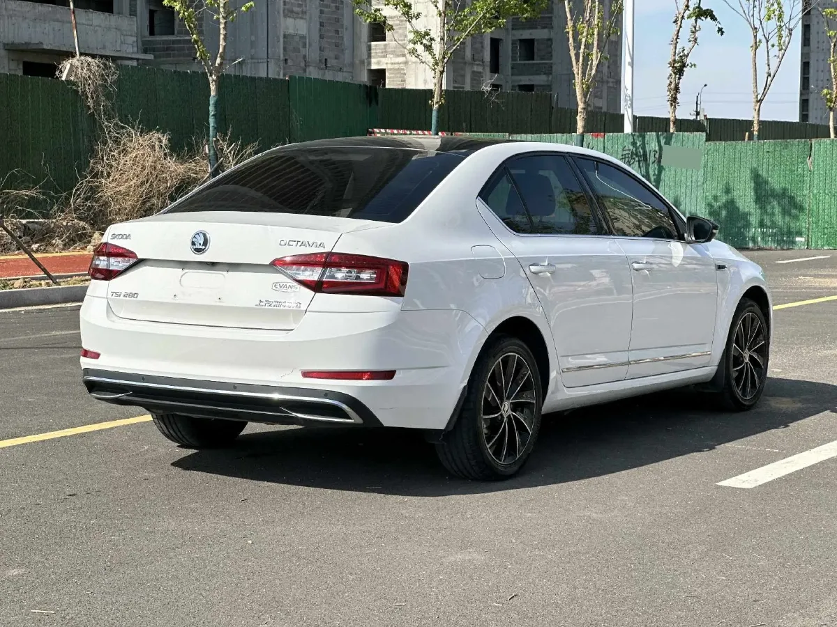 2018 Skoda Octavia 1.4T 150HP L4 7DCT,autocango,china used car exporter,china ev exporter,chinese used car exporter,chinese used ev exporter