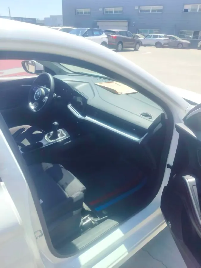 2022 MG 5 1.5L 120HP L4 5MT,autocango,china used car exporter,china ev exporter,chinese used car exporter,chinese used ev exporter