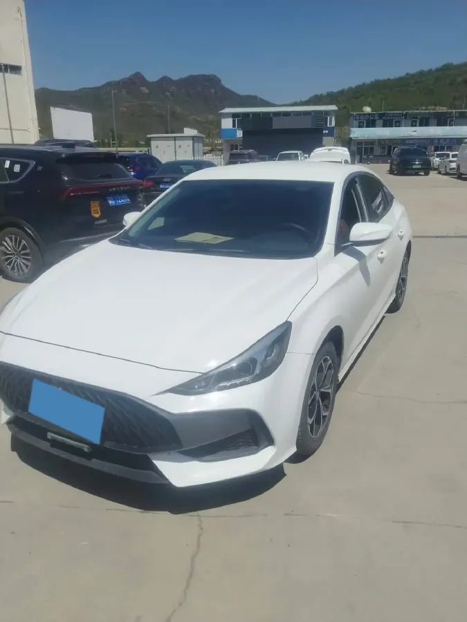 2022 MG 5 1.5L 120HP L4 5MT,autocango,china used car exporter,china ev exporter,chinese used car exporter,chinese used ev exporter
