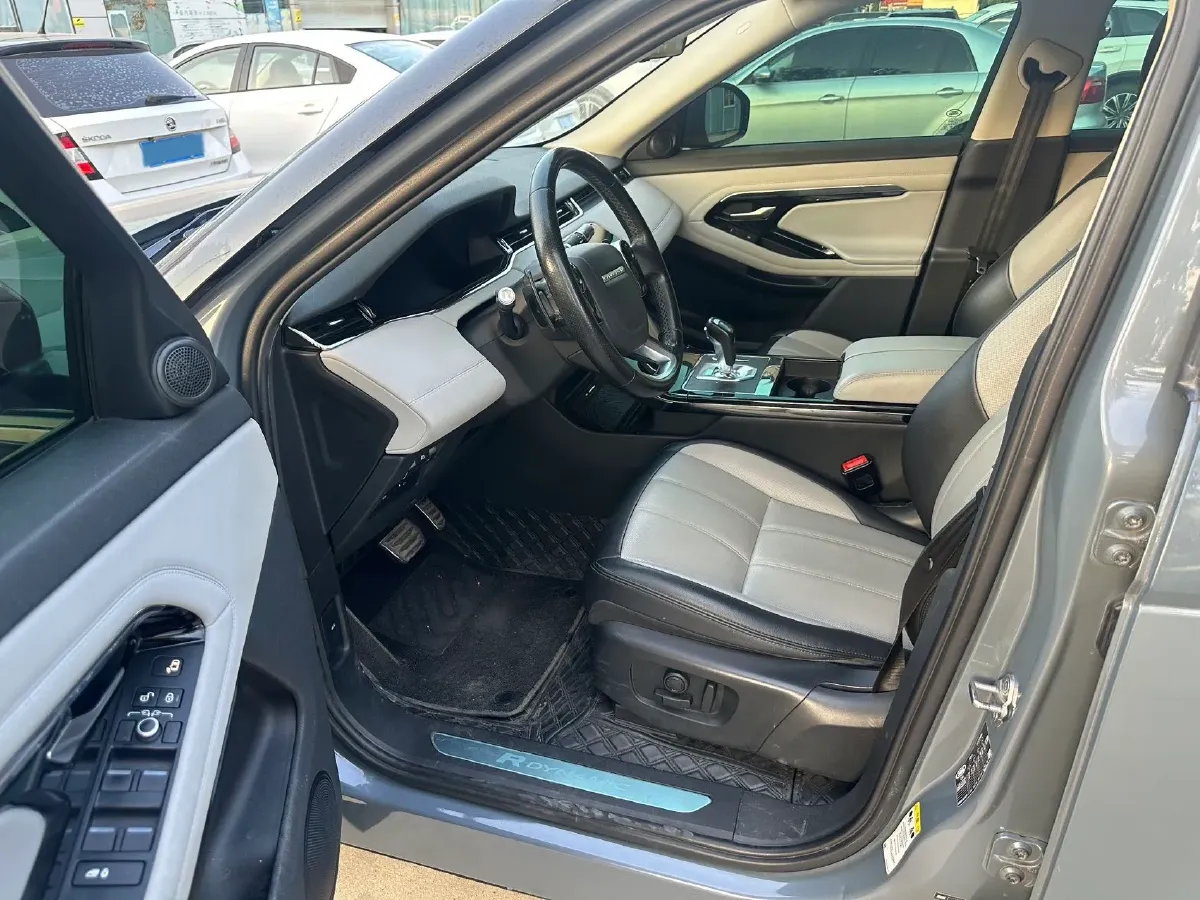 2020 Land Rover Range Rover Evoque 2.0T 249HP L4 9AT,autocango,china used car exporter,china ev exporter,chinese used car exporter,chinese used ev exporter