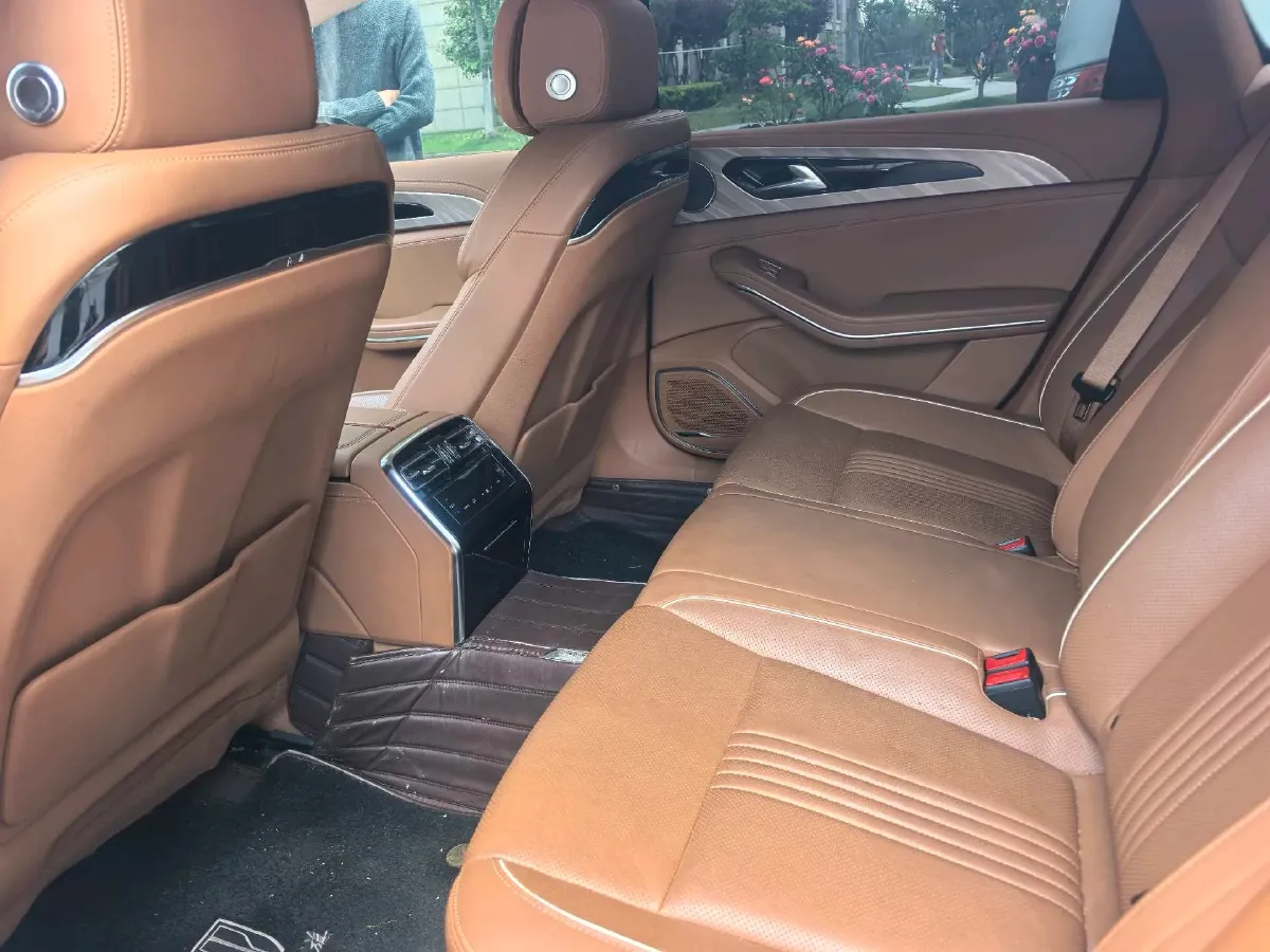 2020 HongQi H9 2.0T 252HP L4 7DCT,autocango,china used car exporter,china ev exporter,chinese used car exporter,chinese used ev exporter