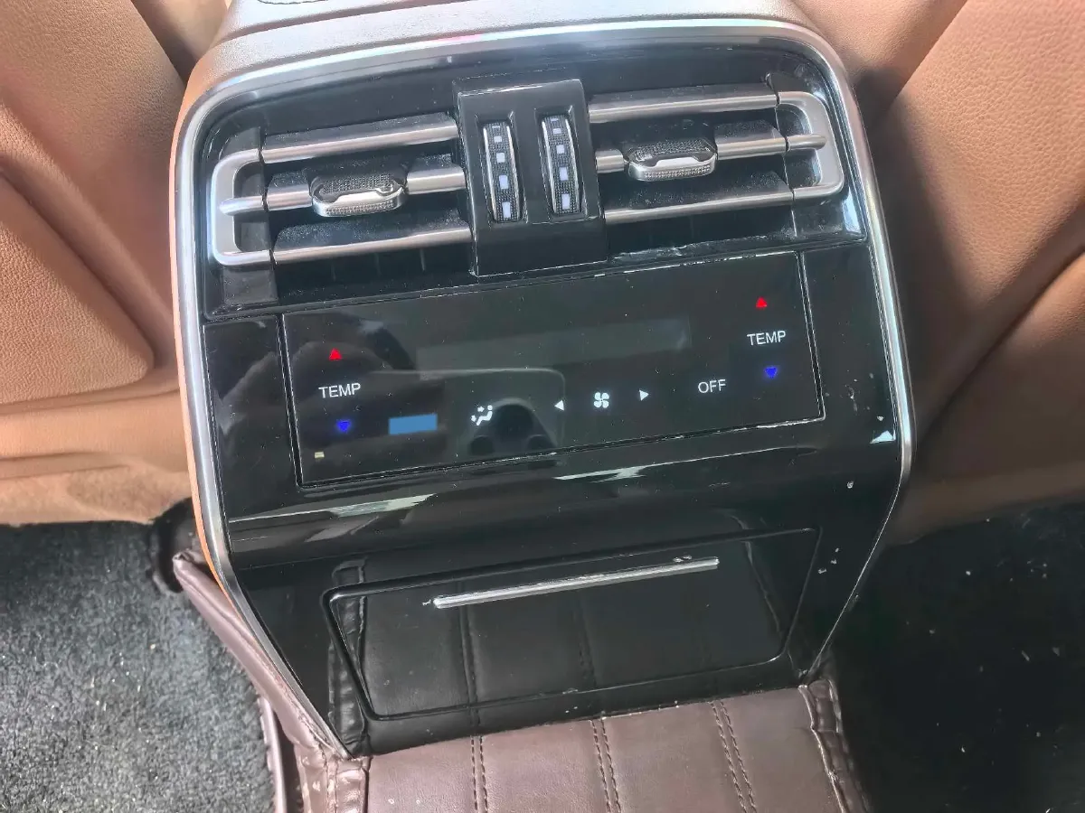 2020 HongQi H9 2.0T 252HP L4 7DCT,autocango,china used car exporter,china ev exporter,chinese used car exporter,chinese used ev exporter