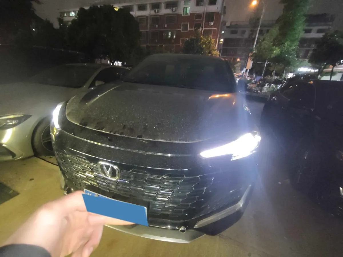2021 ChangAn UNI-K 2.0T 233HP L4 8AT,autocango,china used car exporter,china ev exporter,chinese used car exporter,chinese used ev exporter