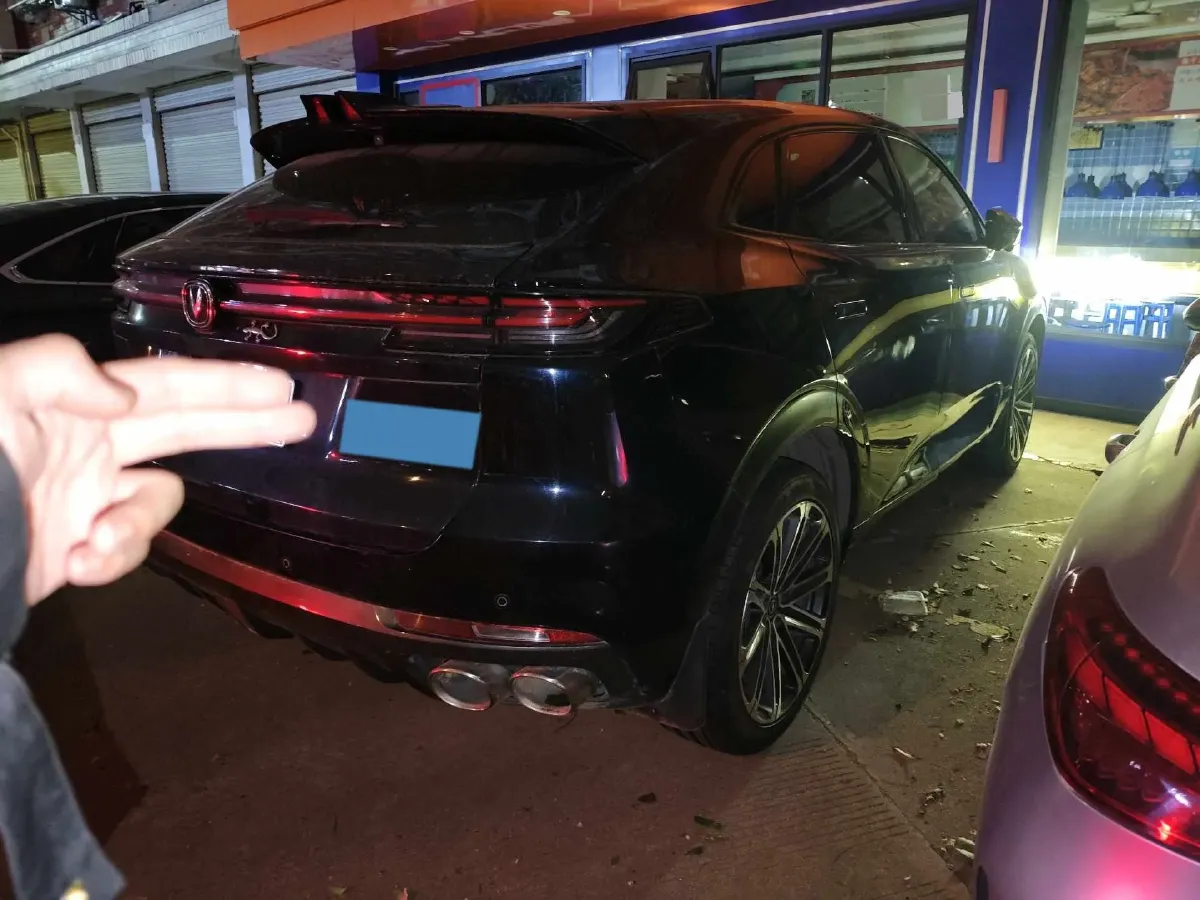 2021 ChangAn UNI-K 2.0T 233HP L4 8AT,autocango,china used car exporter,china ev exporter,chinese used car exporter,chinese used ev exporter