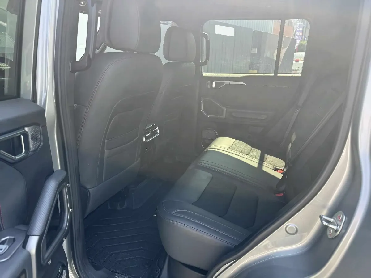 2023 Jetour Traveller 2.0T 254HP L4 7DCT,autocango,china used car exporter,china ev exporter,chinese used car exporter,chinese used ev exporter