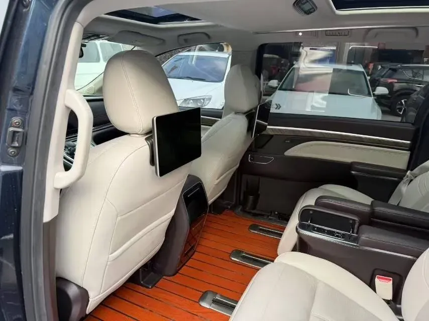 2021 GAC Trumpchi M8 2.0T 252HP L4 8AT,autocango,china used car exporter,china ev exporter,chinese used car exporter,chinese used ev exporter