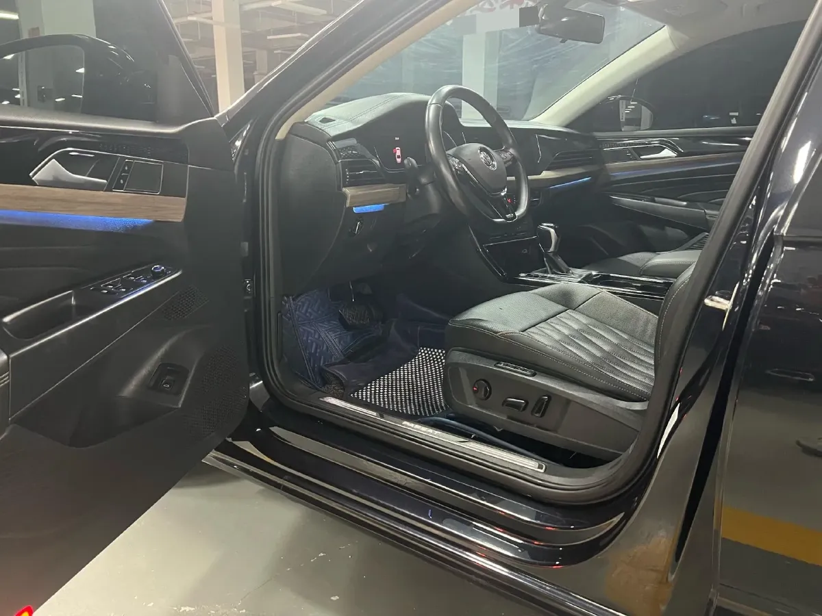 2021 Volkswagen Passat 2.0T 186HP L4 7DCT,autocango,china used car exporter,china ev exporter,chinese used car exporter,chinese used ev exporter