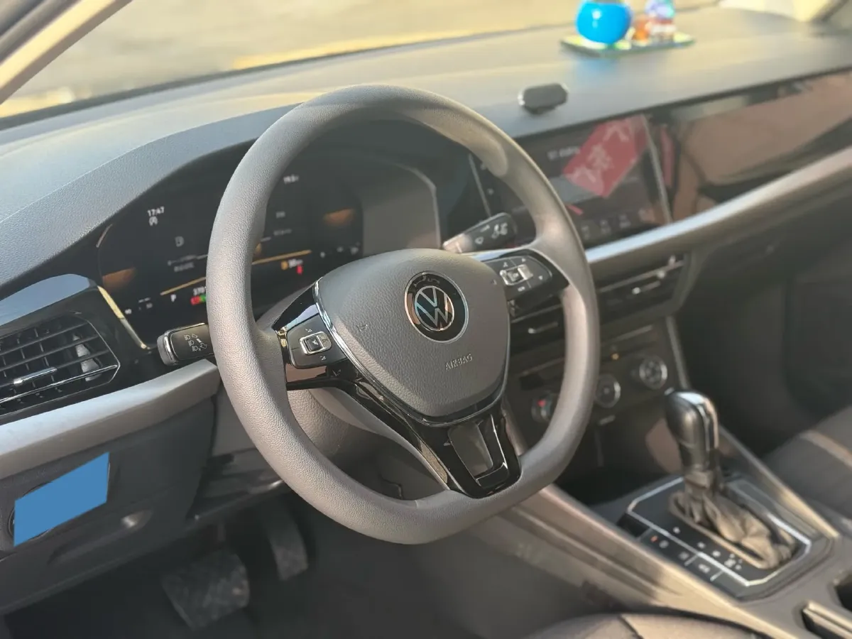 2022 Bestune B70 2.0T 224HP L4 6AT,autocango,china used car exporter,china ev exporter,chinese used car exporter,chinese used ev exporter