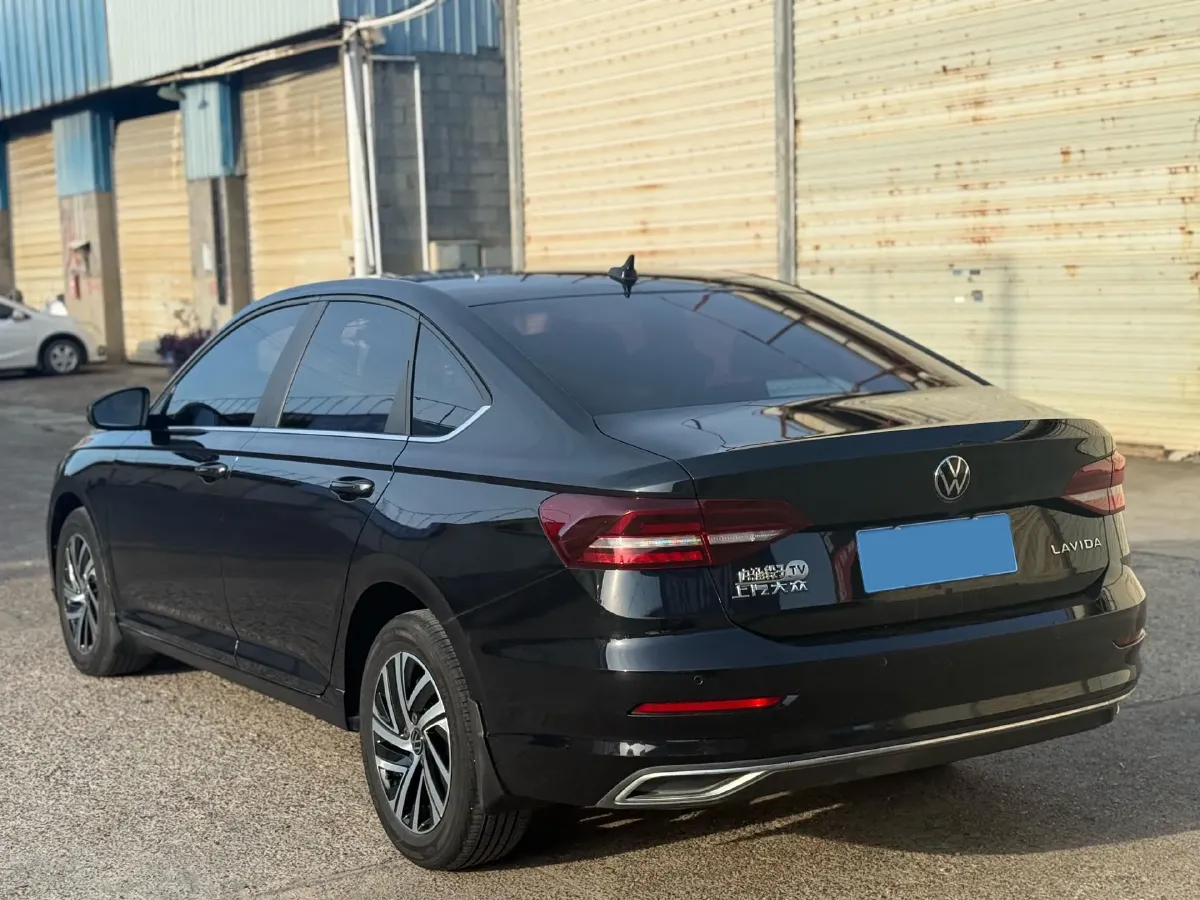 2022 Bestune B70 2.0T 224HP L4 6AT,autocango,china used car exporter,china ev exporter,chinese used car exporter,chinese used ev exporter