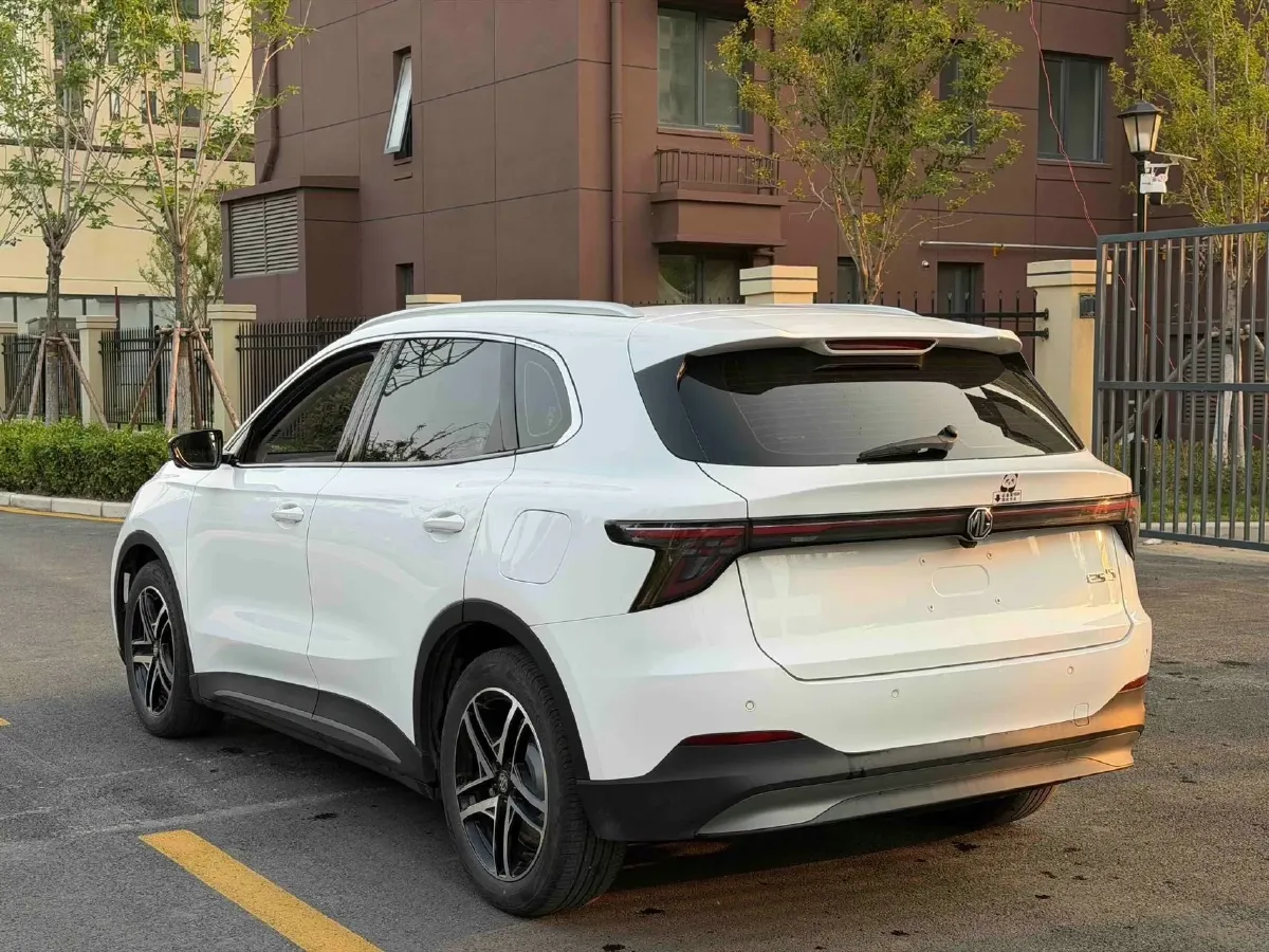 2025 MG MG ES5 BEV 62.2KWH,autocango,china used car exporter,china ev exporter,chinese used car exporter,chinese used ev exporter