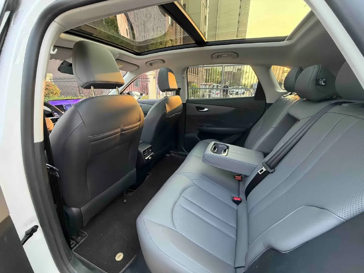 2025 MG MG ES5 BEV 62.2KWH,autocango,china used car exporter,china ev exporter,chinese used car exporter,chinese used ev exporter