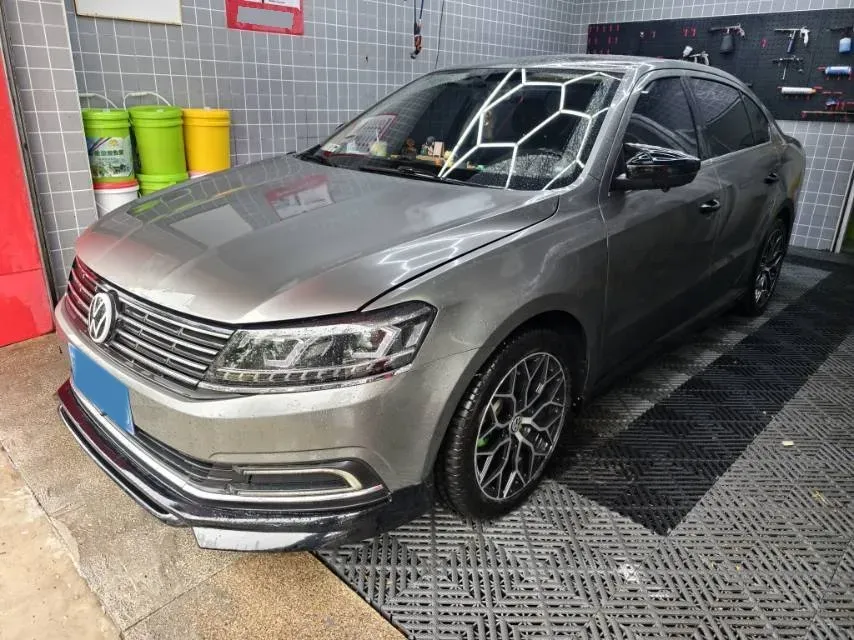 2017 Volkswagen Lavida 1.4T 131HP L4 7DCT,autocango,china used car exporter,china ev exporter,chinese used car exporter,chinese used ev exporter