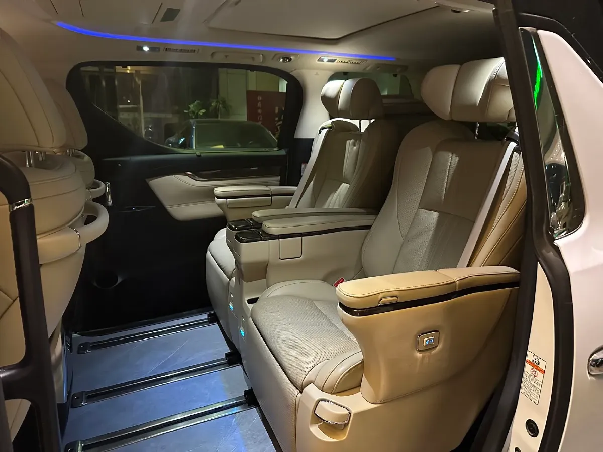 2019 Toyota Alphard 2.5L 117HP L4 E-CVT Hybrid,autocango,china used car exporter,china ev exporter,chinese used car exporter,chinese used ev exporter