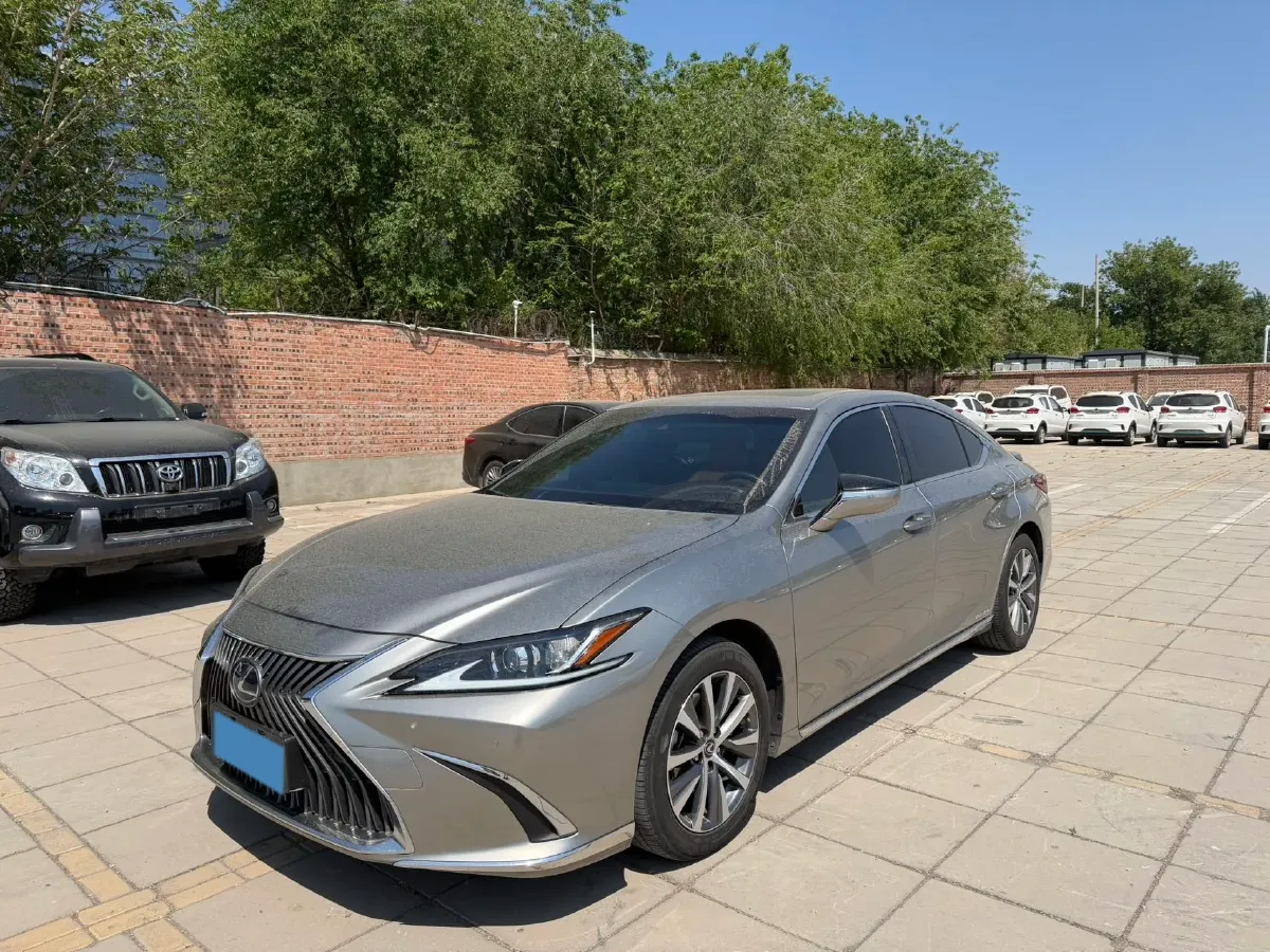 2020 Lexus ES 2.5L 178HP L4 E-CVT Hybrid,autocango,china used car exporter,china ev exporter,chinese used car exporter,chinese used ev exporter