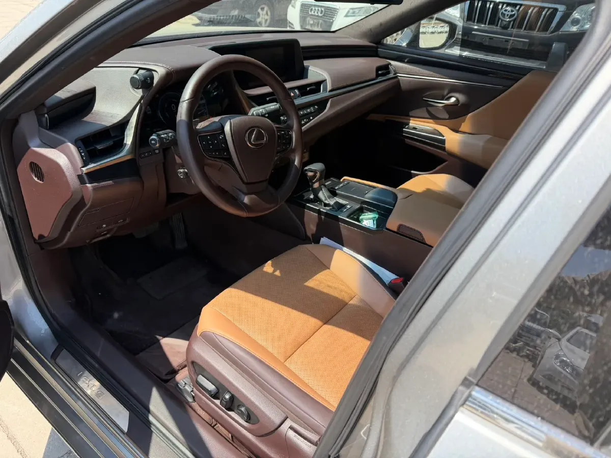 2020 Lexus ES 2.5L 178HP L4 E-CVT Hybrid,autocango,china used car exporter,china ev exporter,chinese used car exporter,chinese used ev exporter