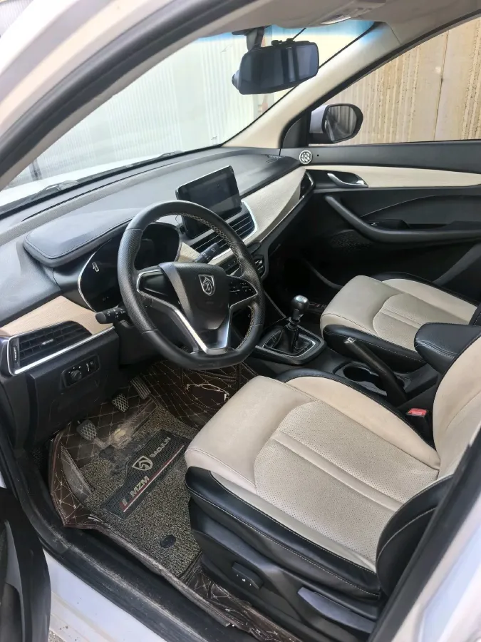 2018 BaoJun 360 1.5L 112HP L4 6MT,autocango,china used car exporter,china ev exporter,chinese used car exporter,chinese used ev exporter
