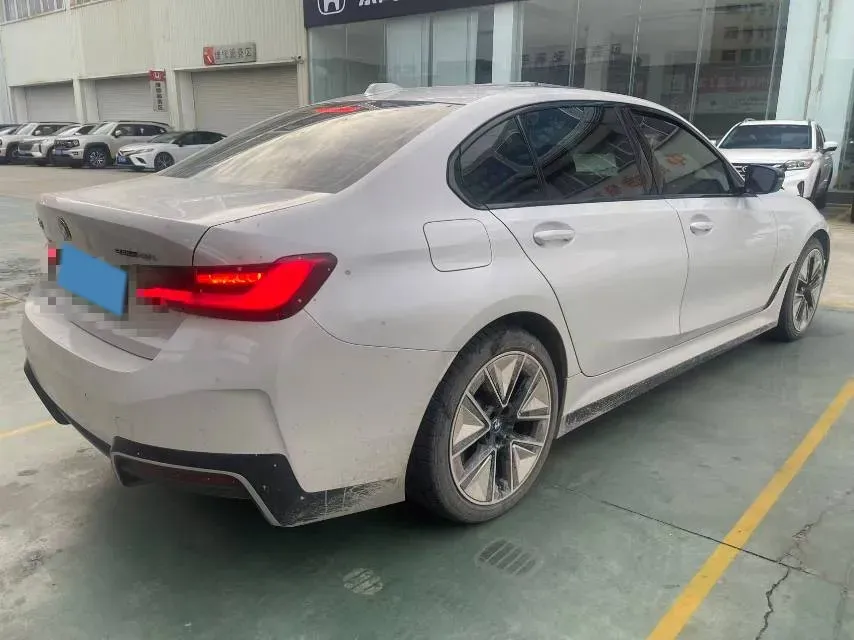 2024 BMW i3 BEV 79.05KWH,autocango,china used car exporter,china ev exporter,chinese used car exporter,chinese used ev exporter