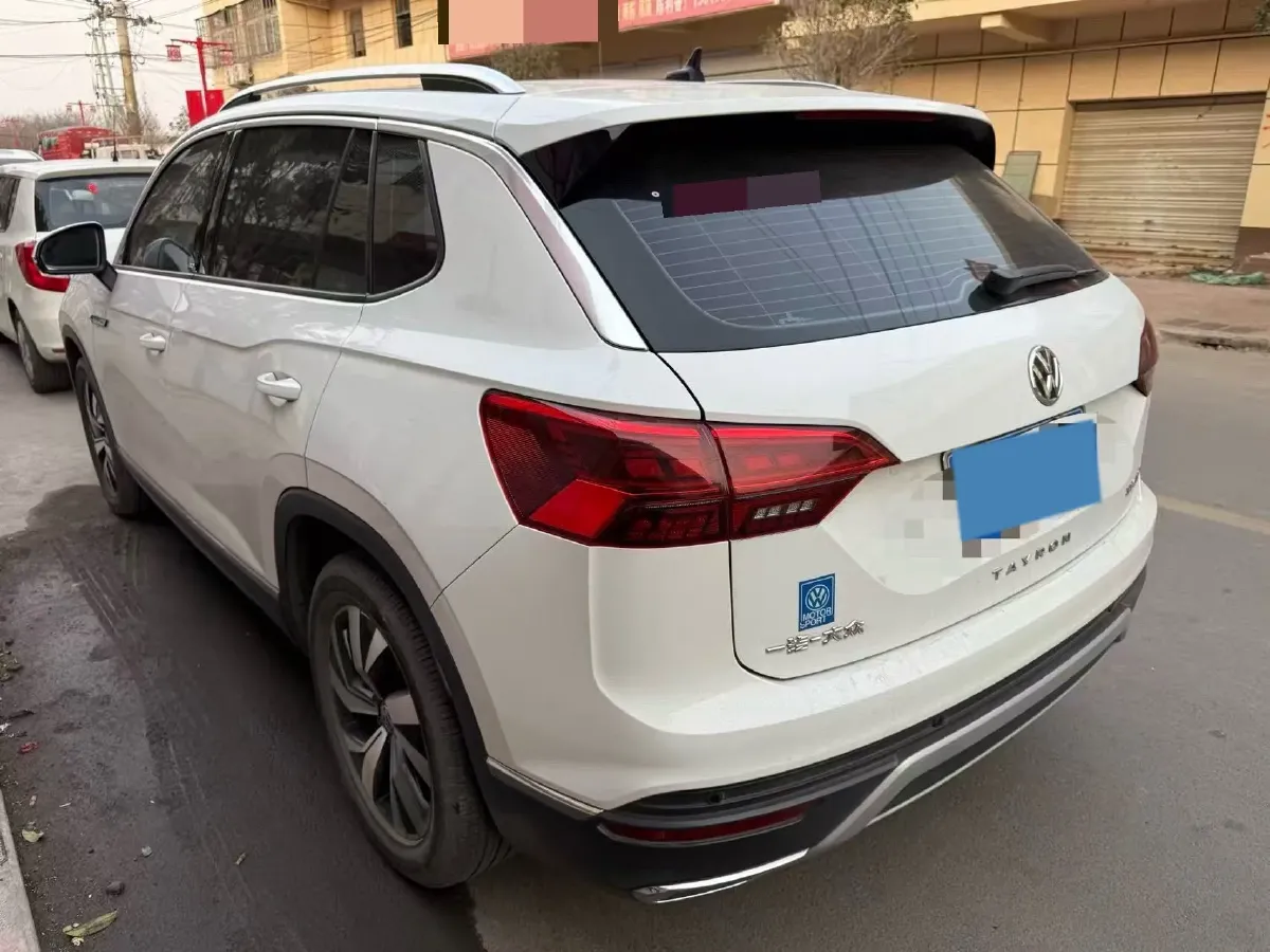 2019 Jeep Cherokee 2.0T 234HP L4 9AT,autocango,china used car exporter,china ev exporter,chinese used car exporter,chinese used ev exporter