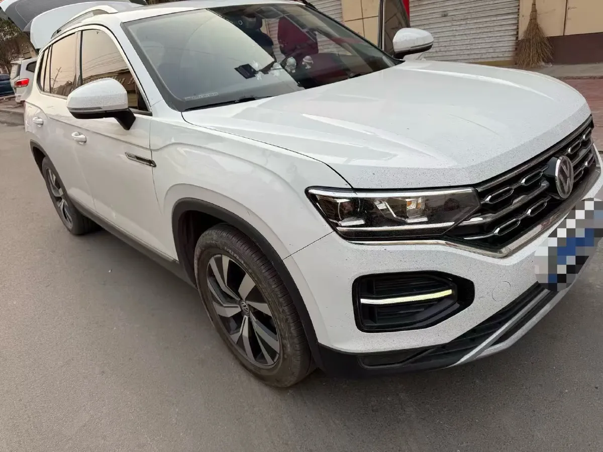 2019 Jeep Cherokee 2.0T 234HP L4 9AT,autocango,china used car exporter,china ev exporter,chinese used car exporter,chinese used ev exporter
