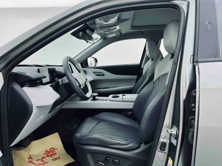 2024 ChangAn UNI-Z 1.5L 98HP L4 E-CVT PHEV 18.4KWH,autocango,china used car exporter,china ev exporter,chinese used car exporter,chinese used ev exporter