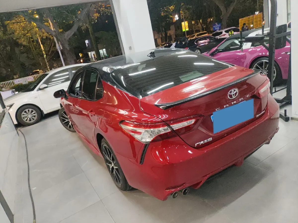 2021 Toyota Camry 2.5L 209HP L4 8AT,autocango,china used car exporter,china ev exporter,chinese used car exporter,chinese used ev exporter