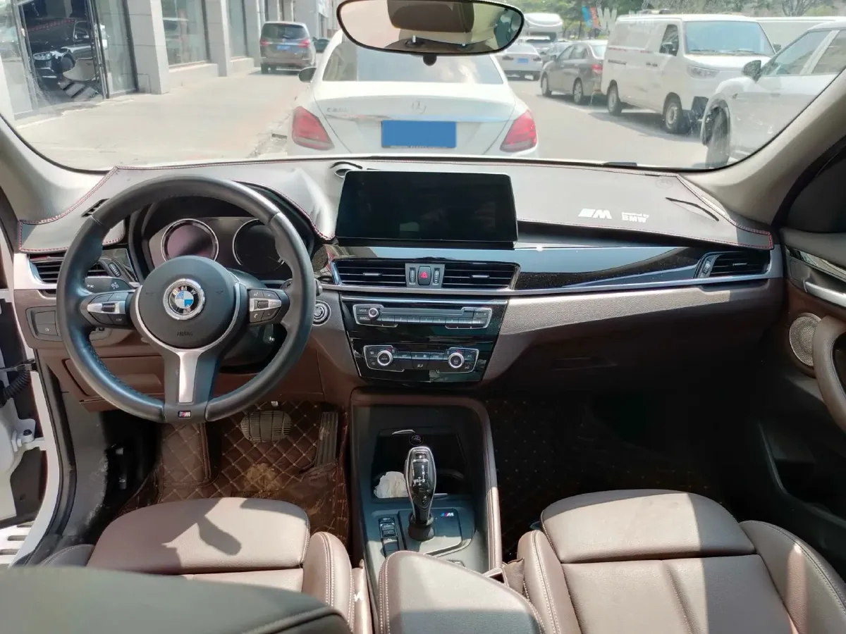 2022 BMW X1 2.0T 192HP L4 7DCT,autocango,china used car exporter,china ev exporter,chinese used car exporter,chinese used ev exporter