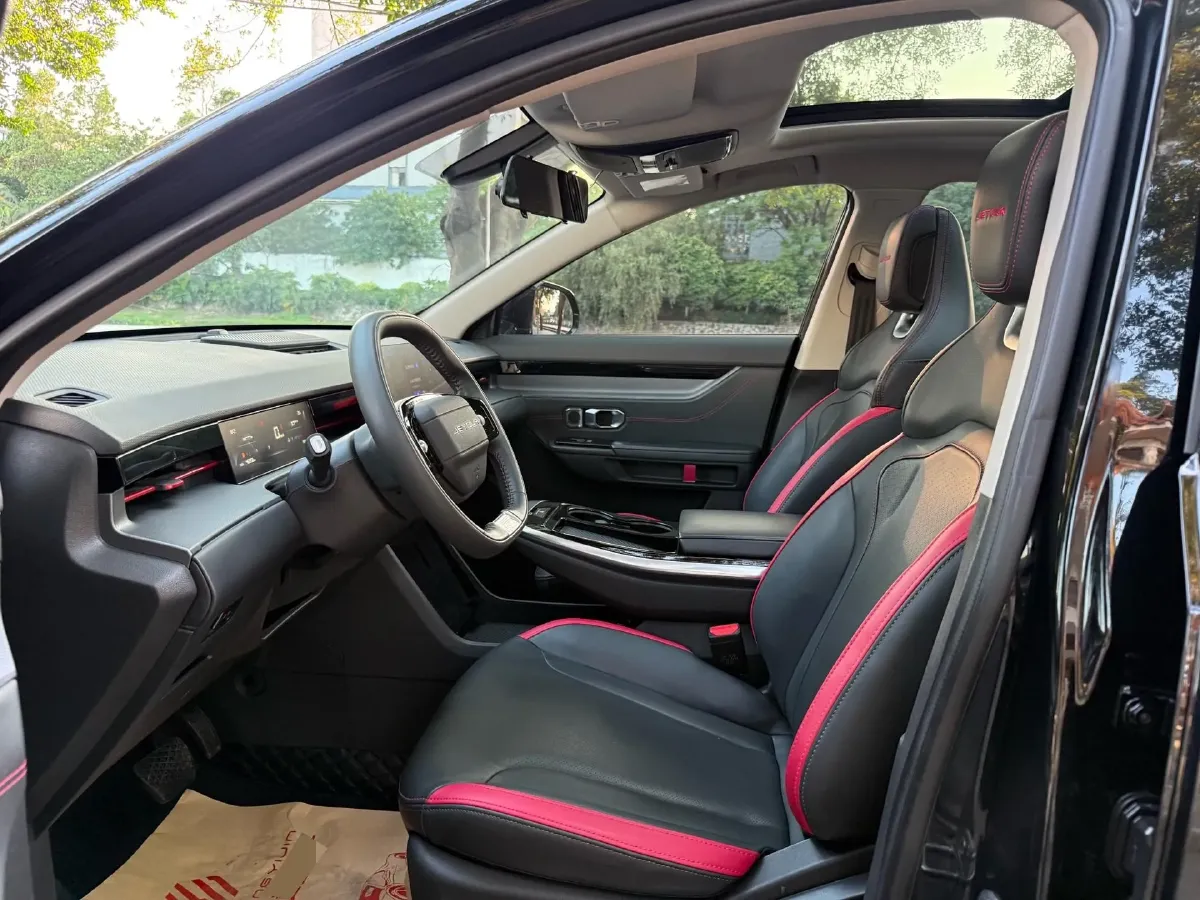 2024 Jetour DASHING 1.6T 197HP L4 7DCT,autocango,china used car exporter,china ev exporter,chinese used car exporter,chinese used ev exporter