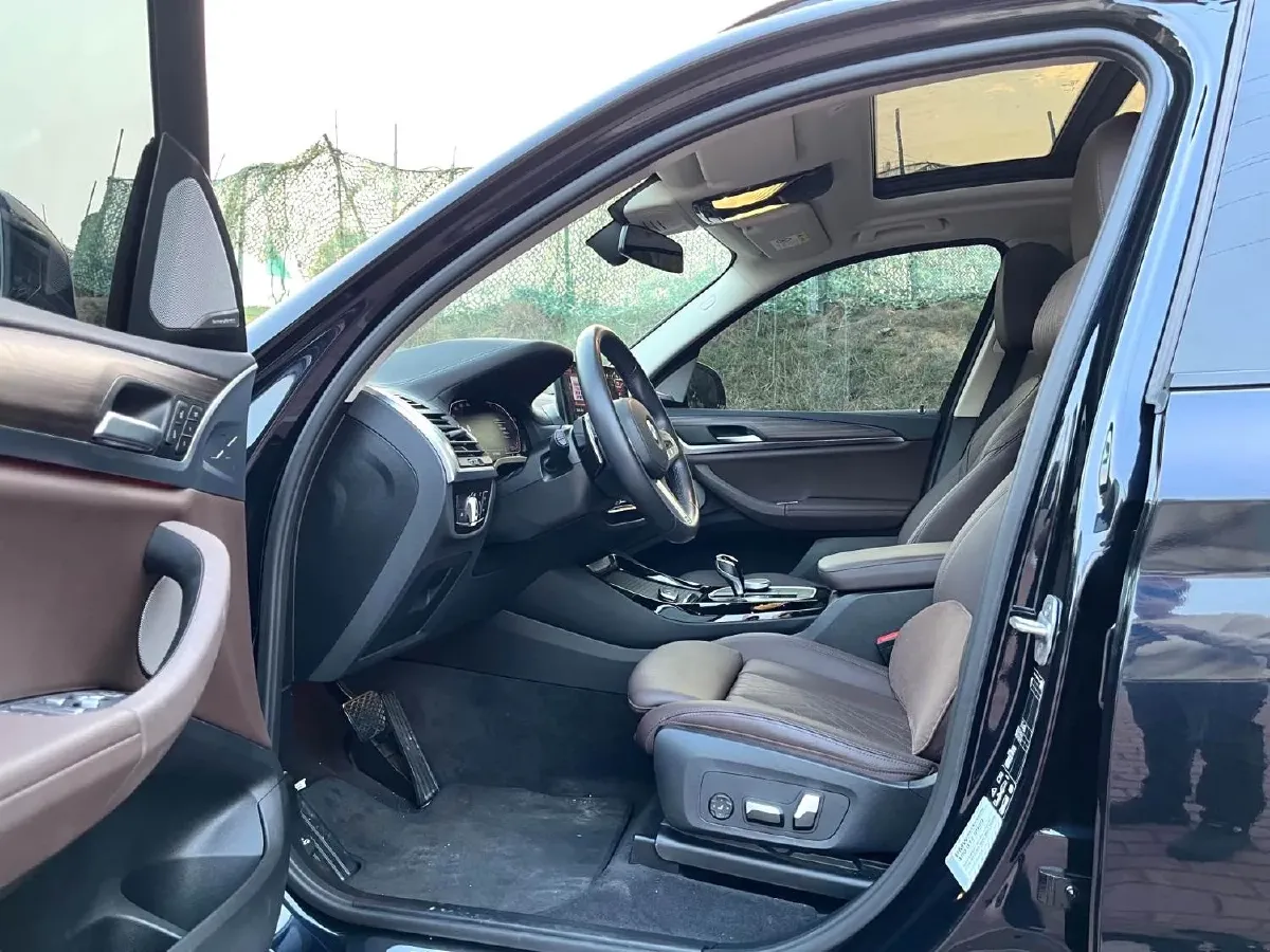 2023 BMW X3 2.0T 245HP L4 8AT,autocango,china used car exporter,china ev exporter,chinese used car exporter,chinese used ev exporter